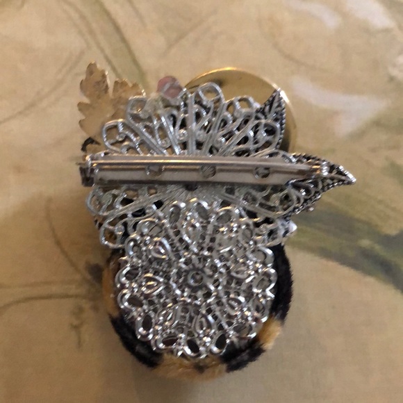 Unique Brooch - Picture 3 of 4